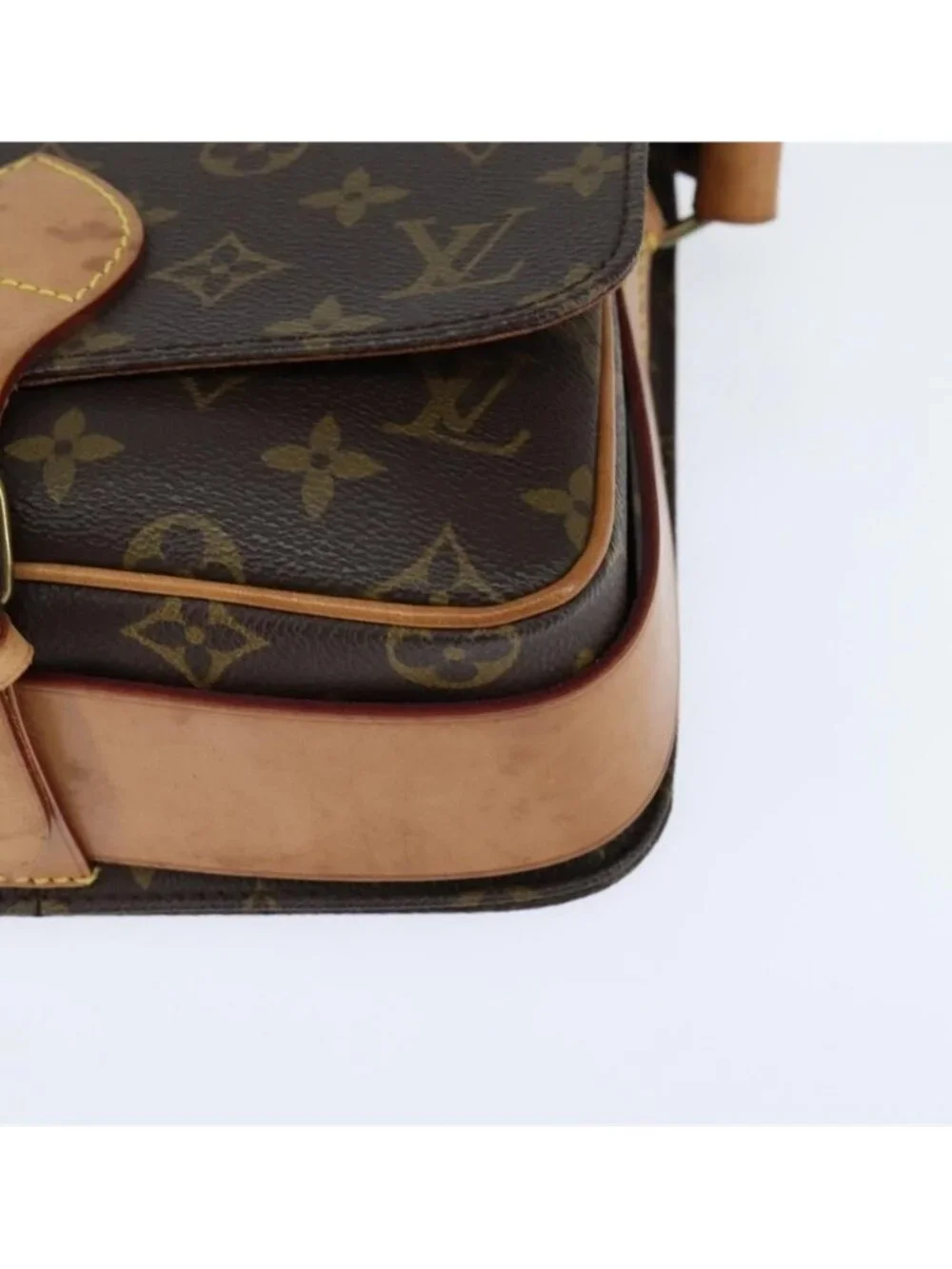Louis Vuitton pre owned